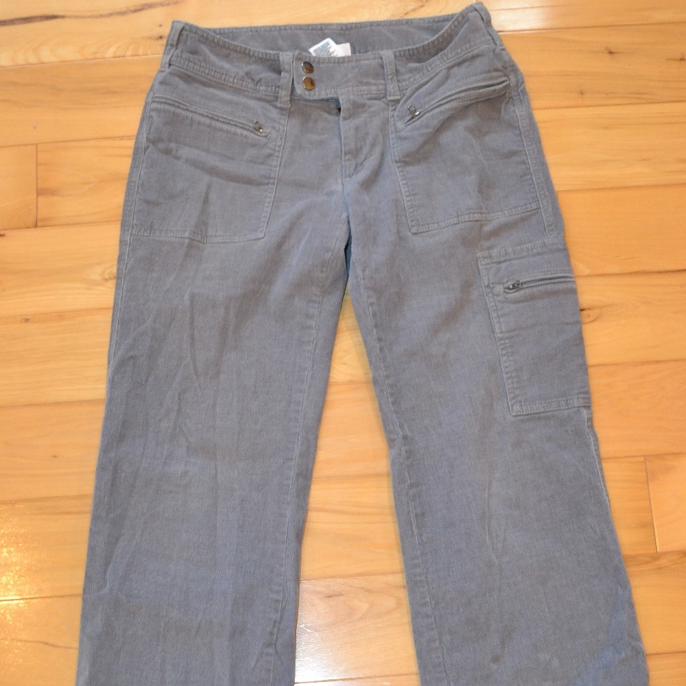 COPY - the North Face gray straight leg cargo corduroy 8